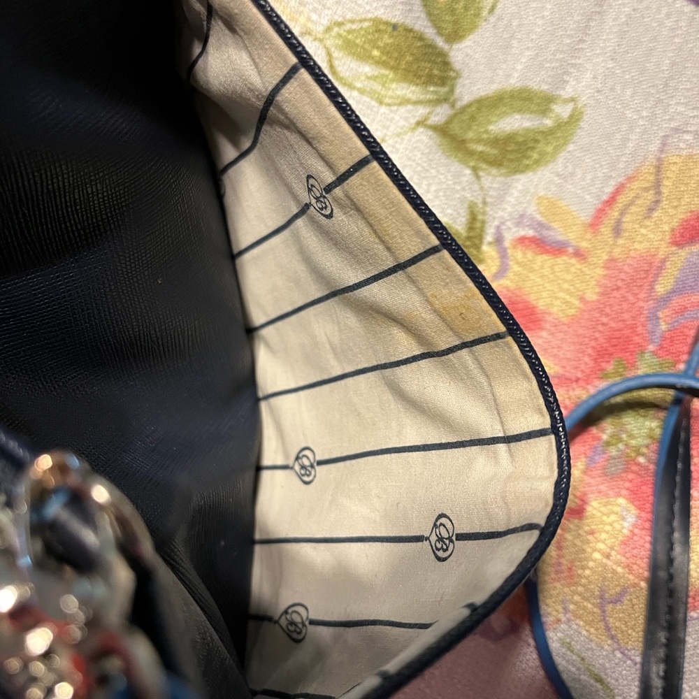 Brighten crossbody Stylish Black Crossbody Bag - Picture 5 of 6